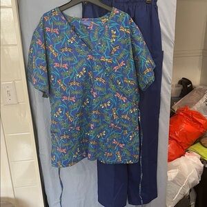 Colorful Dragonfly Print Scrub Set size 1X 2pc